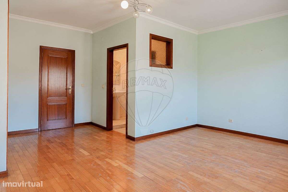 Moradia T4 para venda-10