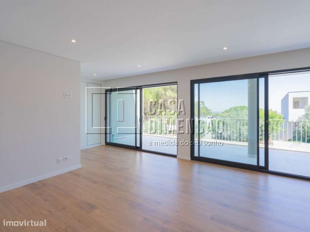 Moradia de Arquitectura Moderna de tipologia T3+1 em Oeiras com Pis...-39