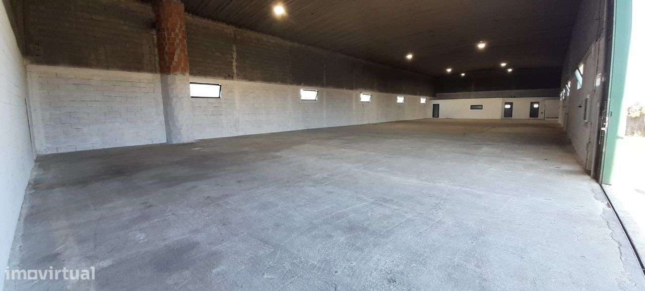 Armazém em Mundão - Grande imagem: 3/10