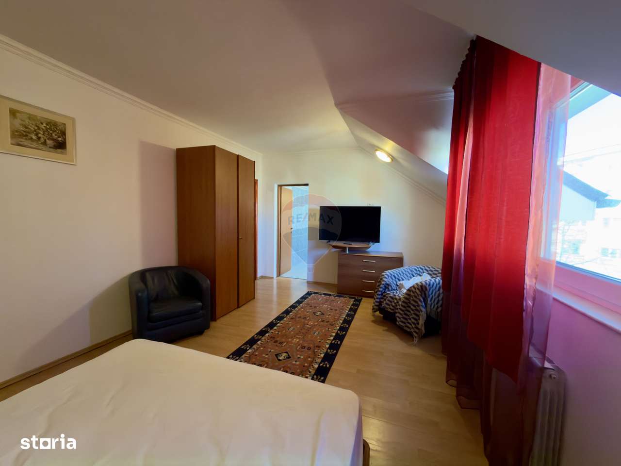 Casă / Vilă 8 camare cartier Beverly Hills Sanmartin-8