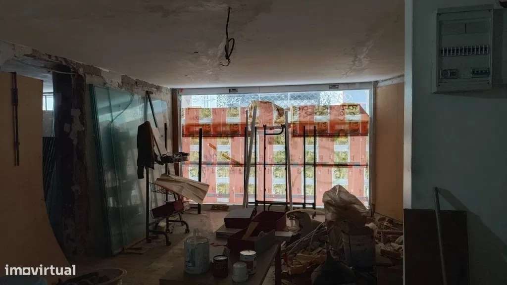 Prédio para Recuperar na Baixa de Coimbra - Grande imagem: 2/25