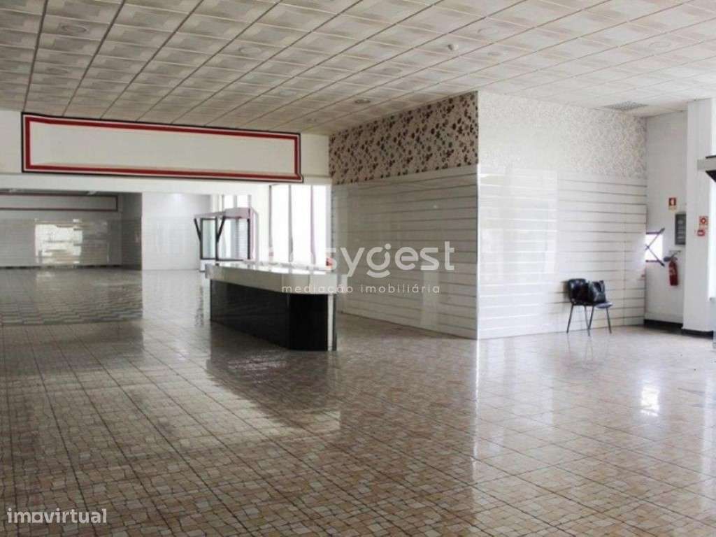 Edifício de Comércio e Serviços - Santo André - Grande imagem: 4/47