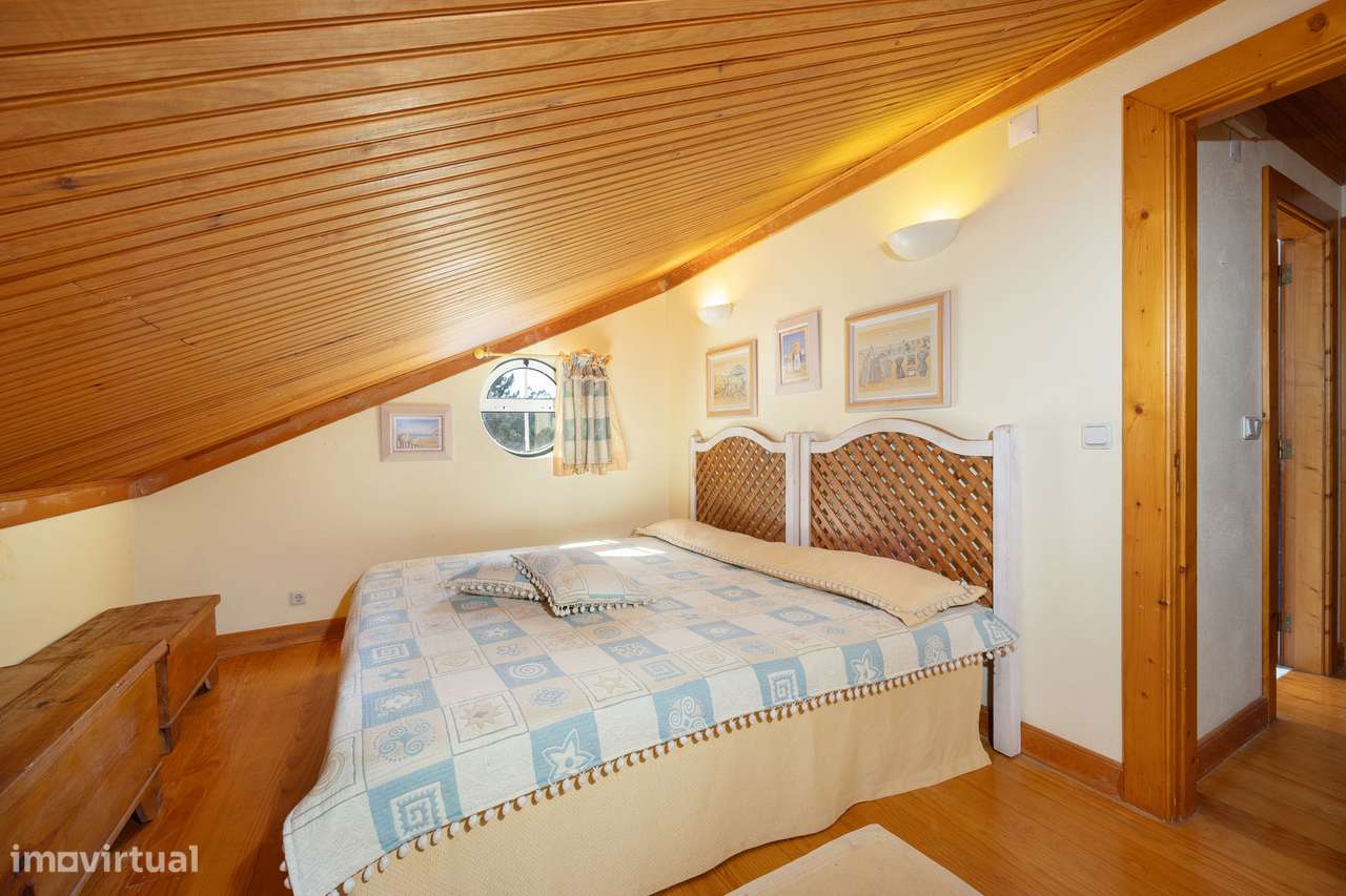 Moradia T2+2 | Piscina e Jardim | Vista Rio Zezêre | Dornes-21