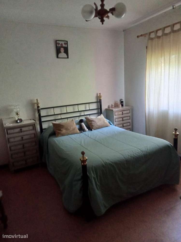 Quarto - localizado em Vila nova de gaia - Grande imagem: 3/10