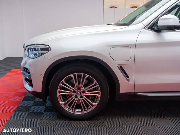 BMW X3 xDrive20i AT Luxury Line - 5