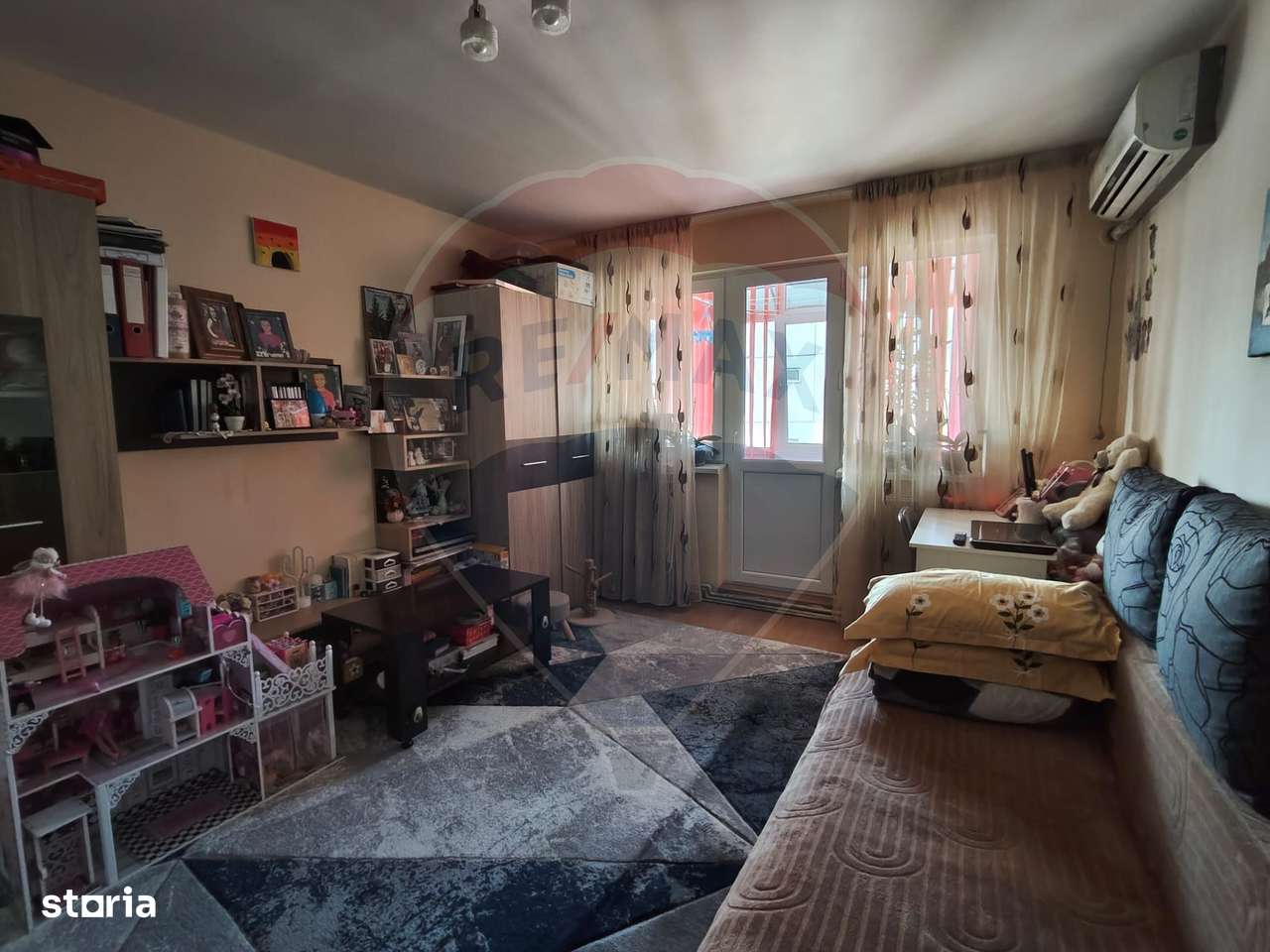 Apartament 3 camere Zona Materna-0