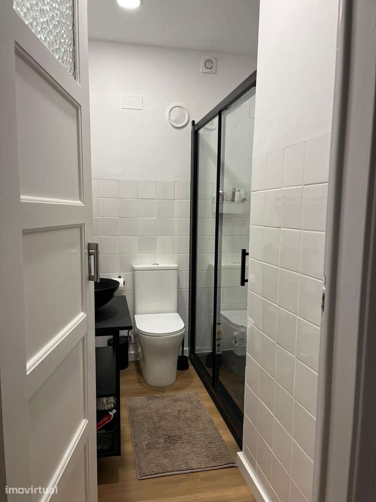 Quarto Apartamento Remodelado (Raparigas) - Grande imagem: 4/6