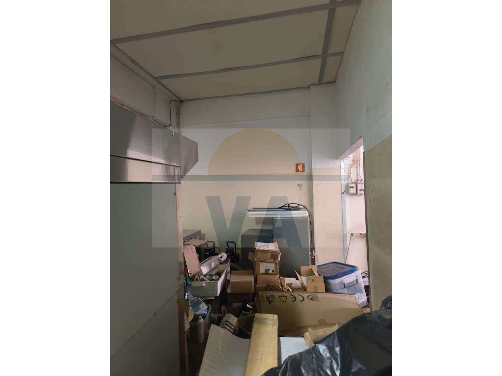 Armazém para Venda em São João da Talha - Excelente Oportunidade às...-22