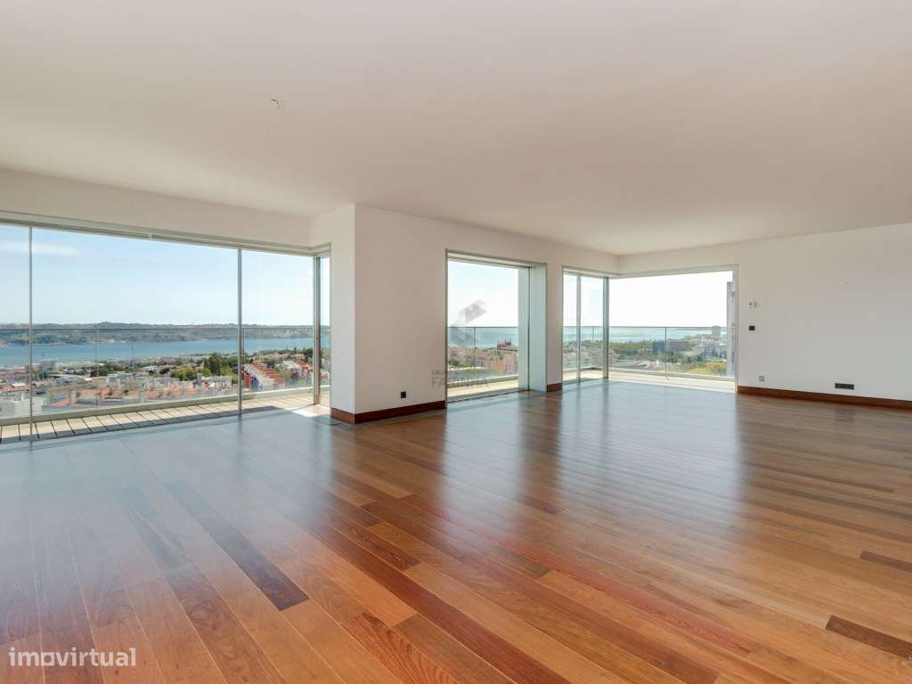 Apartamento T4 de elevado padrão, pronto a habitar na zona nobre do...-3