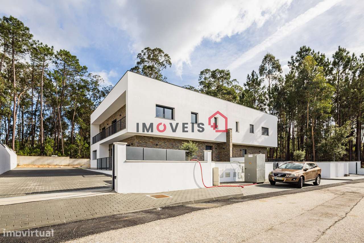 Moradia T4 - Milagres - Grande imagem: 2/33