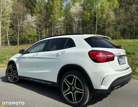 Mercedes-Benz GLA 220 4-Matic AMG Line - 6