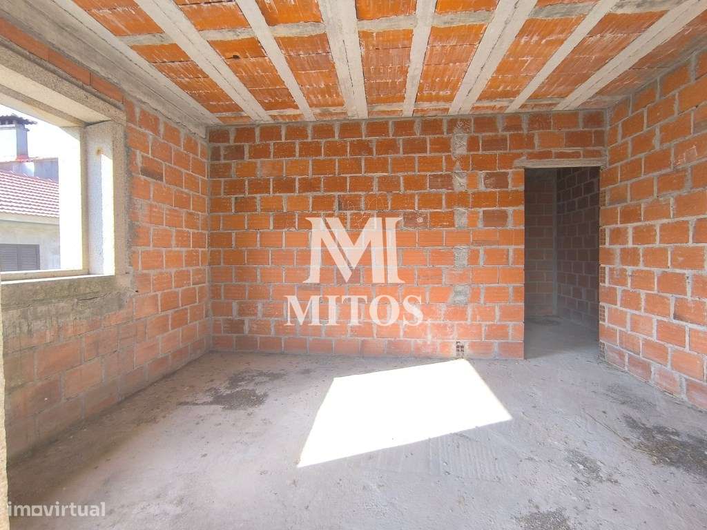 Moradia em pedra T4 por acabar - São Pedro Arcos - Grande imagem: 4/19
