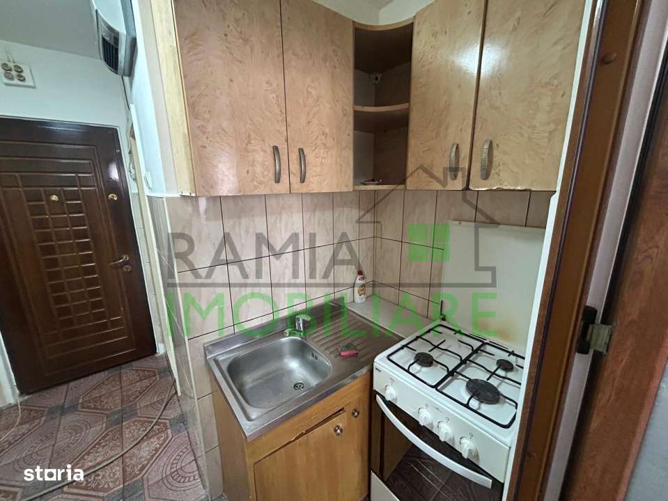 Exclusivitate! Garsoniera mobilata in Tractorul, aproape de Coresi-2