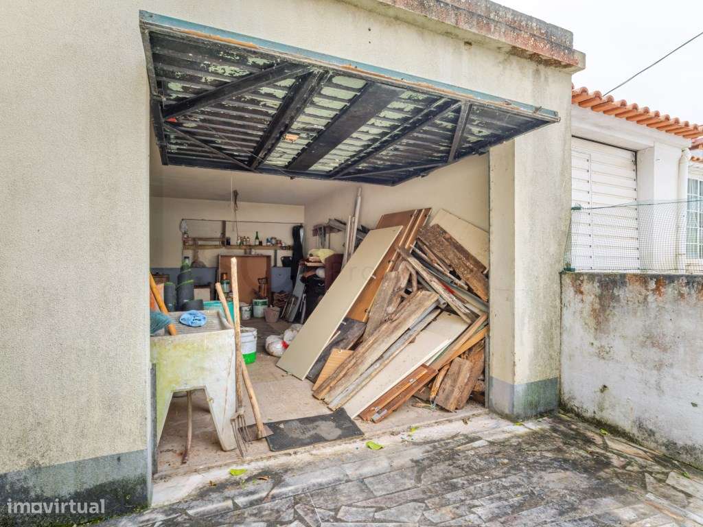 Moradia Térrea Isolada para Remodelar - Foros de Amora-29