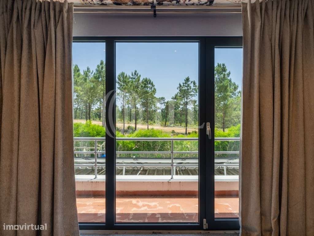 Moradia T5 com piscina, na Herdade da Aroeira, Almada-20