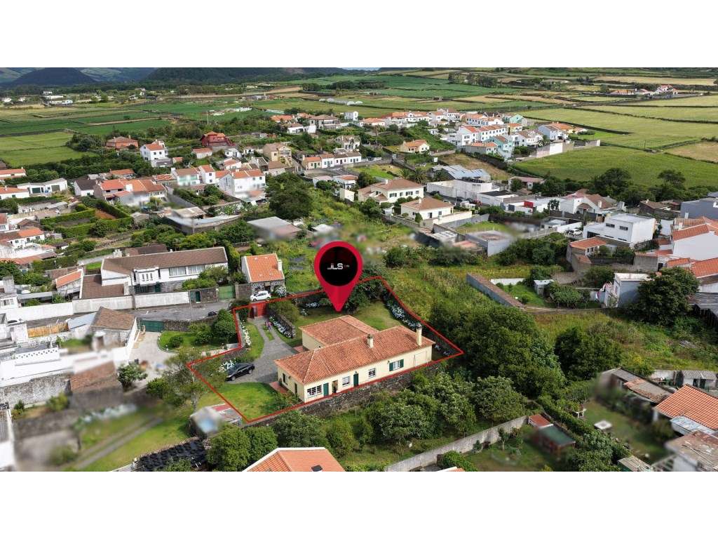 Moradia Térrea Isolada - Pico da Pedra - Grande imagem: 2/41