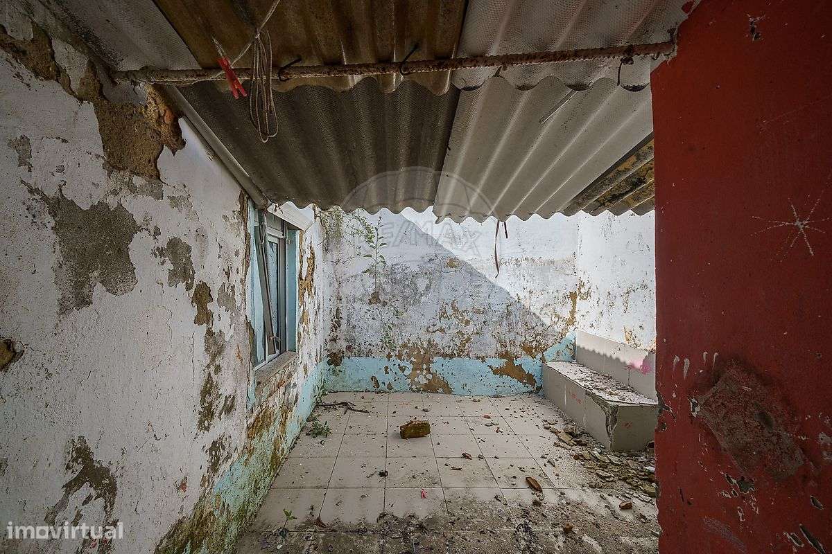 Moradia T0 para venda-13