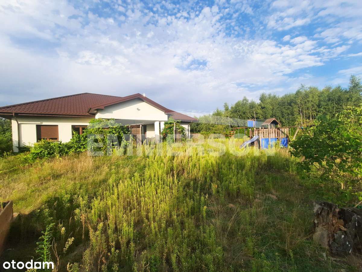 Na sprzedaż dom parterowy na wsi.-6