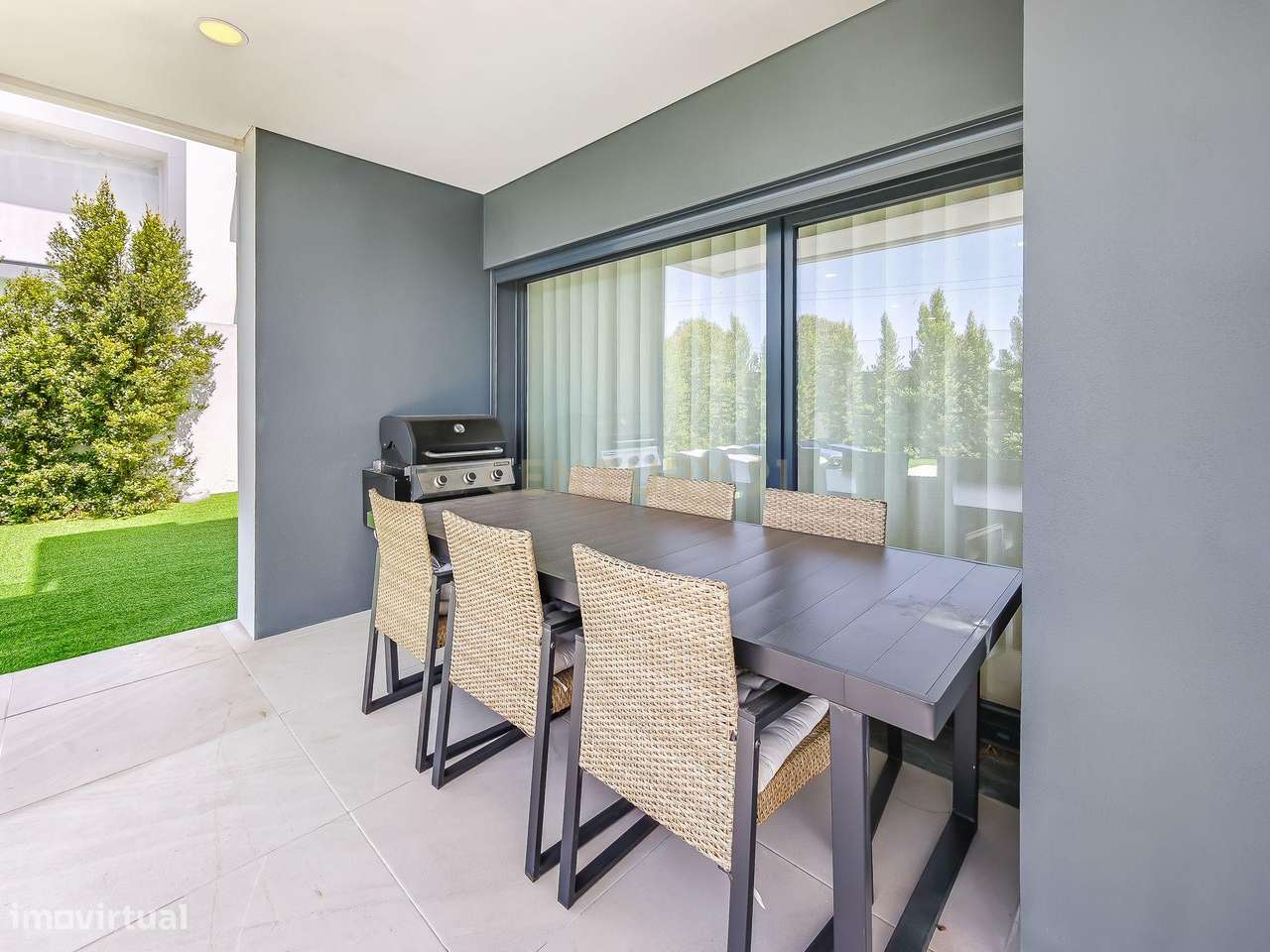 Moradia T4 Isolada | Piscina | Garagem Box | Painéis Solares | 2025 |-48