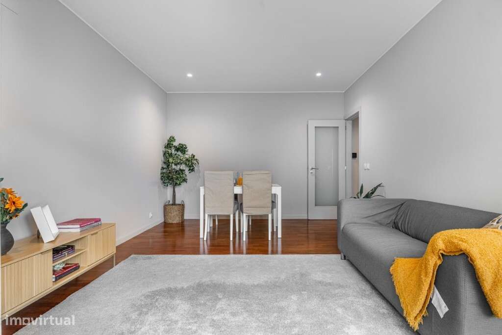 Apartamento T2 Remodelado-9