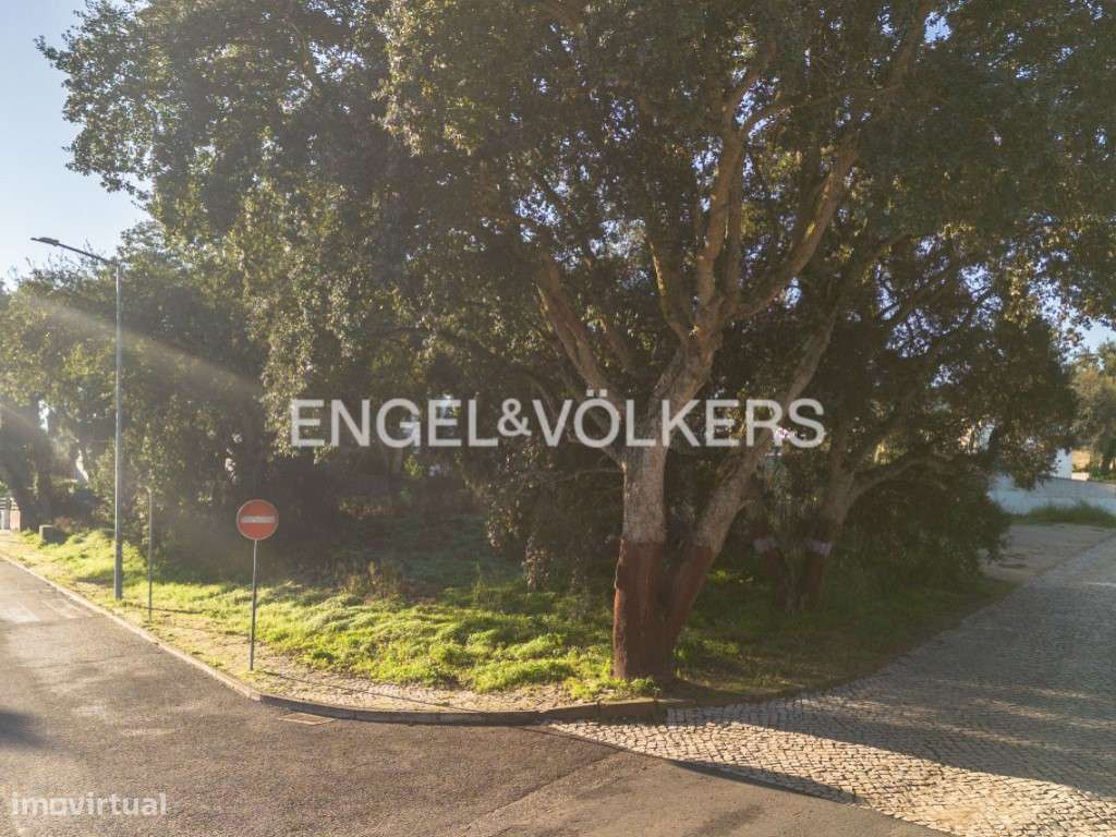 Terreno em Sesimbra - 260m² com Projeto Habitacional Aprovado - Grande imagem: 2/29