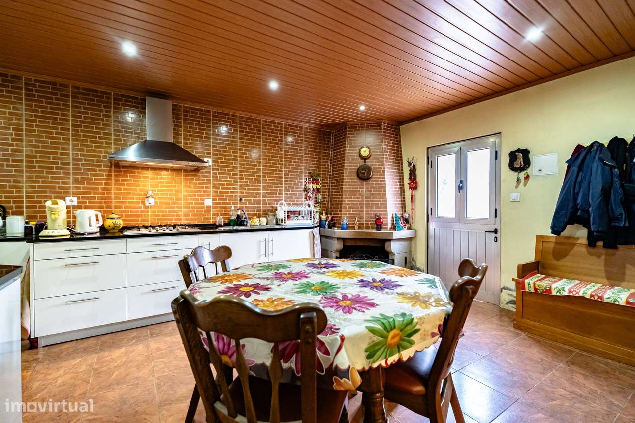 Quinta com Moradia T2 | Fornos de Algodres - Grande imagem: 2/18