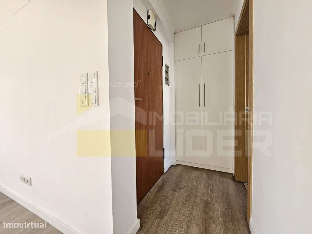 Oferta de Verão oferecemos a escritura 
Excelente Apartamento T3 m...-4