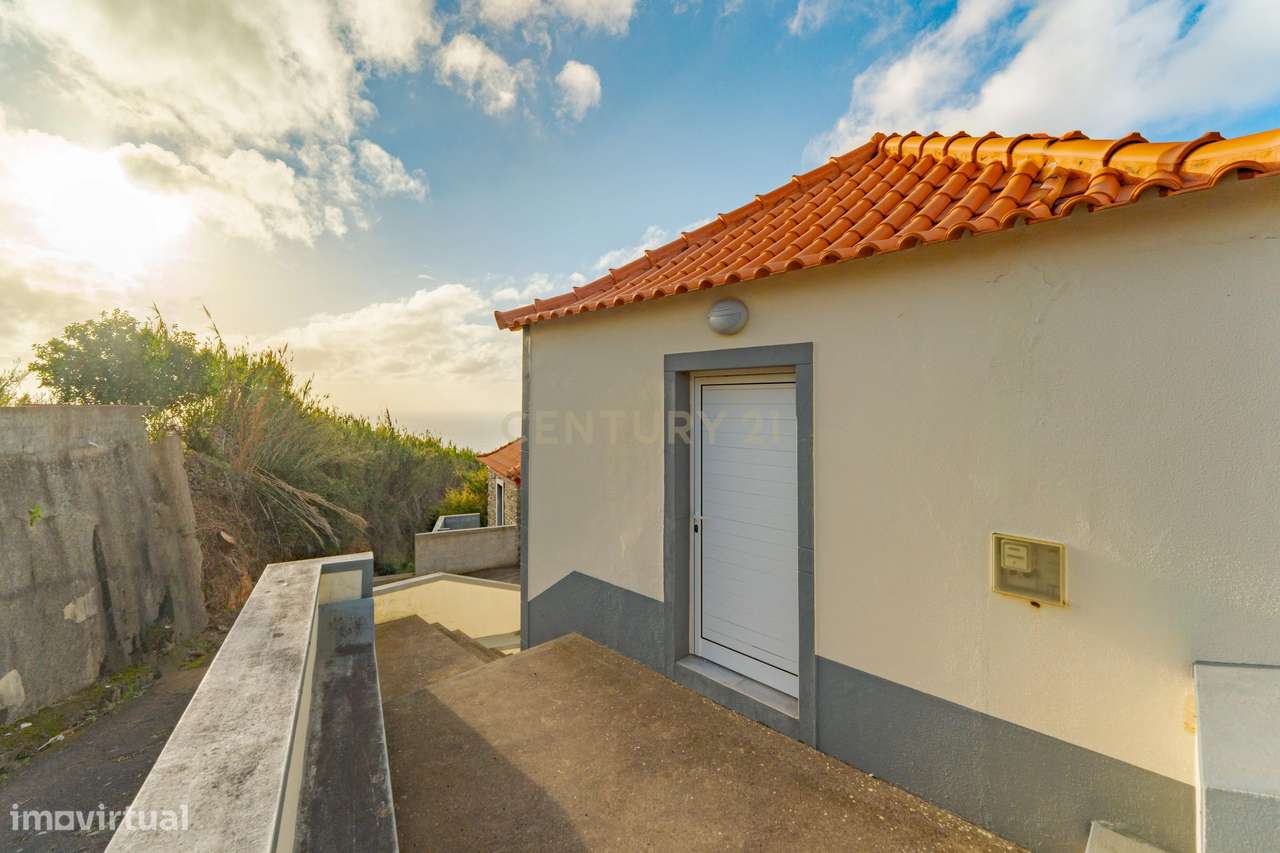 Moradia T2 Mobilada com Vista Mar na Serenidade da Ponta do Pargo-18