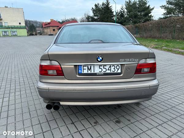BMW Seria 5 530i - 11
