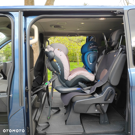 Ford Tourneo Custom - 13