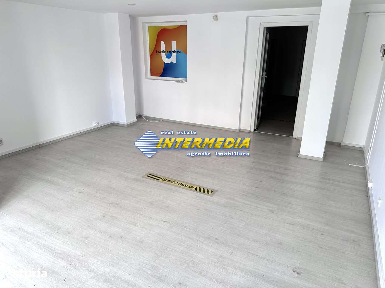 Spatiu de inchiriat in Cetate 50 mp cu vad foarte bun - Imagine principală: 2/9