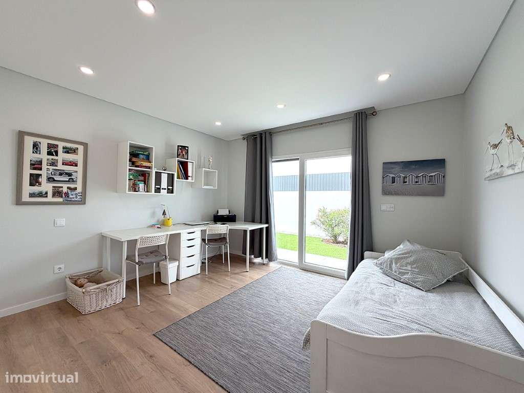 Moradia T4 térrea com 230m2 em condomínio privado, Azeitão-27