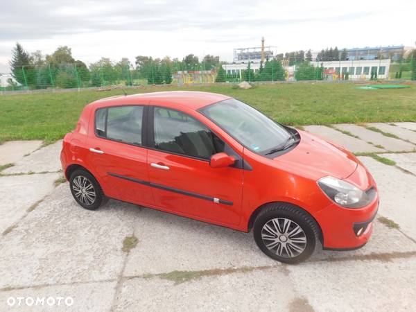 Renault Clio 1.6 16V Expression - 14