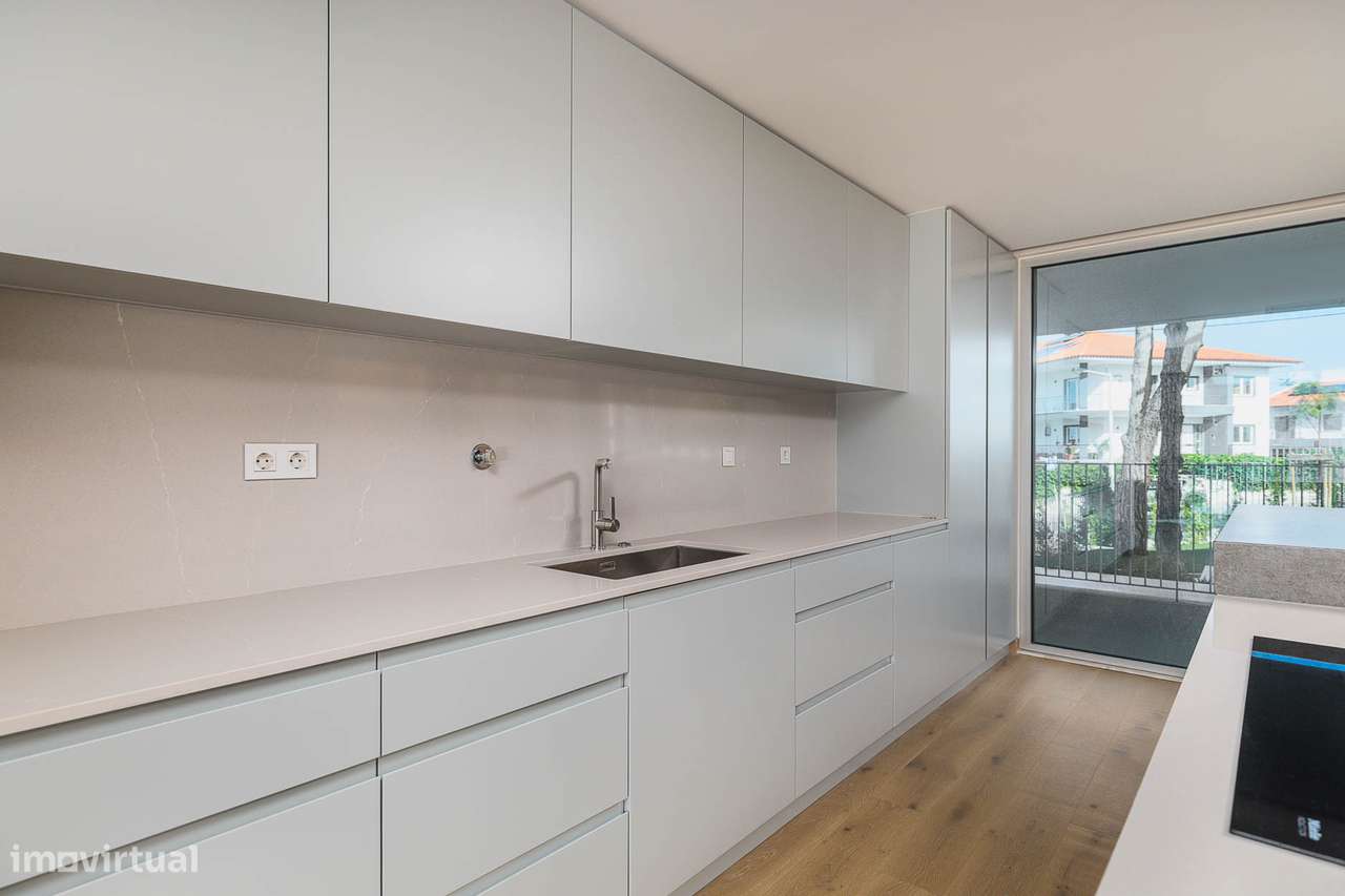 Moradia independente à venda na Rua Coronel Garcez de Lencastre, 404-10