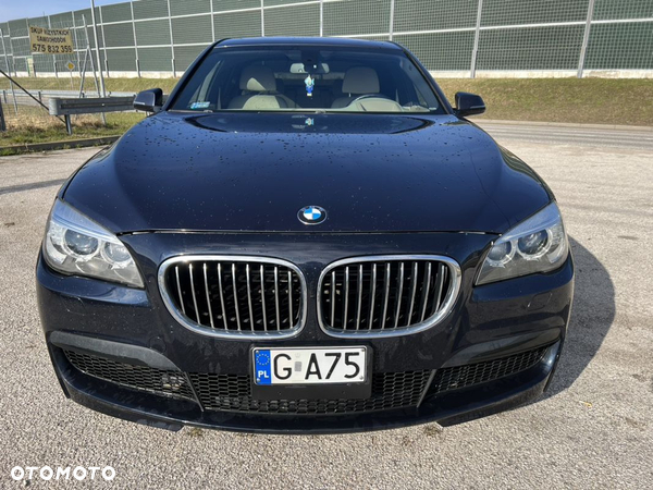 BMW Seria 7 750i xDrive - 3