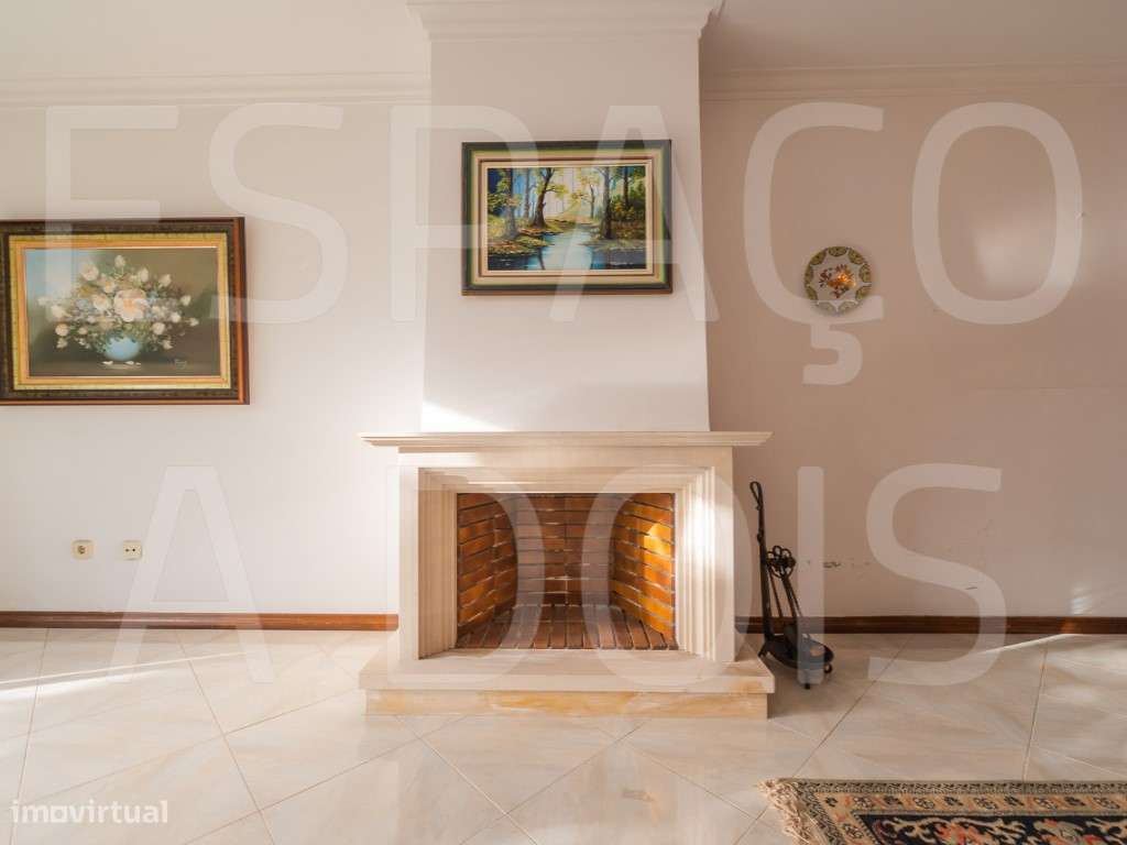 OPORTUNIDADE ÚNICA! Ótima qualidade de construção. Muito soalheira ...-10