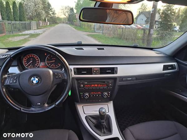 BMW Seria 3 316i - 9