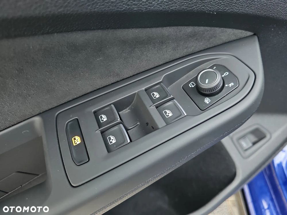 REZERWACJA FV23%, R-Line 1.5 eTSI mHEV 150KM, Salon Polska, ASO, 1 wł.