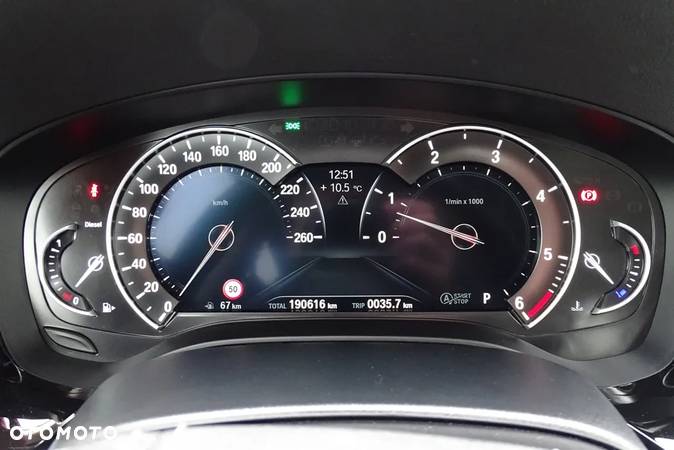 BMW Seria 5 530d Touring - 34