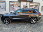 Jeep Grand Cherokee - 16