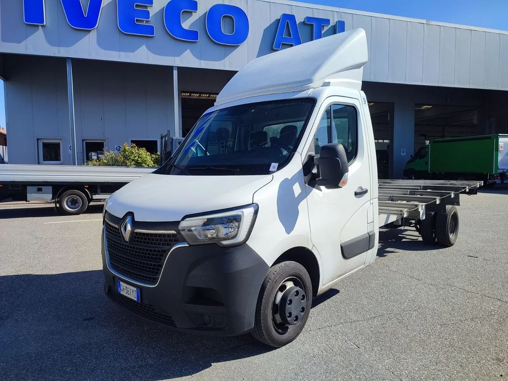 Renault Master 2023