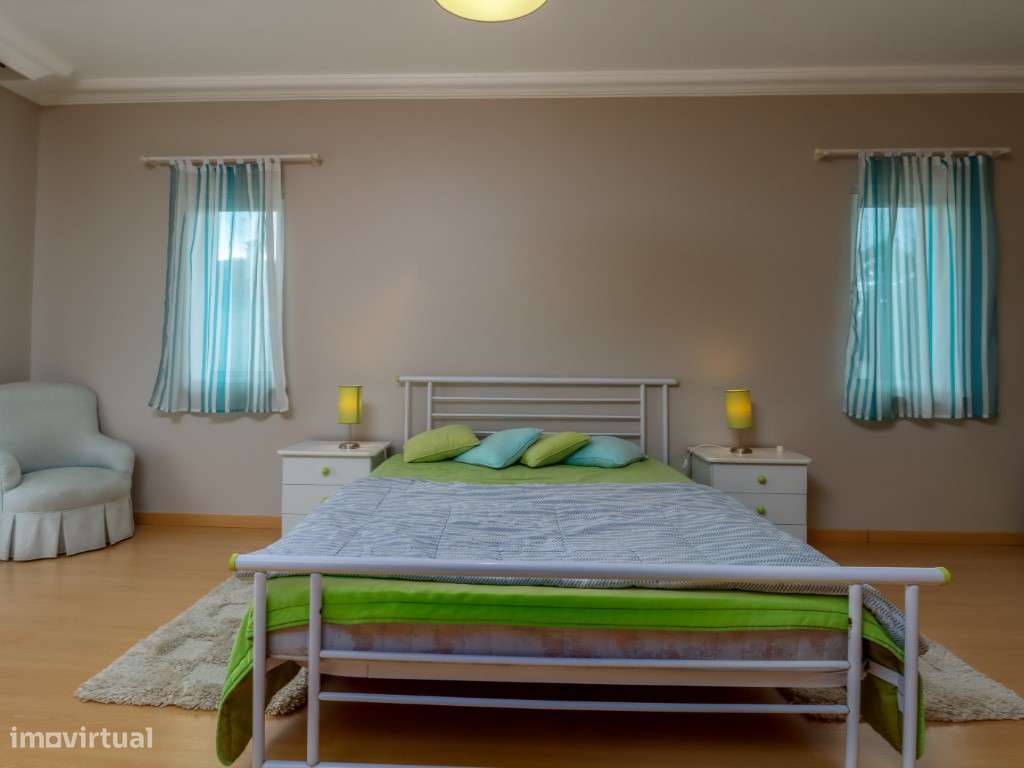 Moradia independente à venda no centro de V.N. Santo André-24