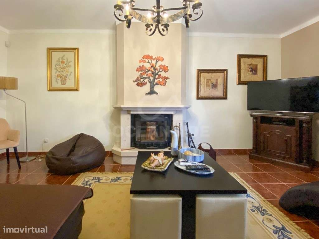 Moradia Independente Em Escalos De Baixo-33