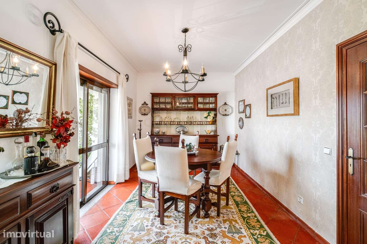 Há casas que se visitam… e há casas que se sentem. Esta é, sem dúvida, - Grande imagem: 4/46