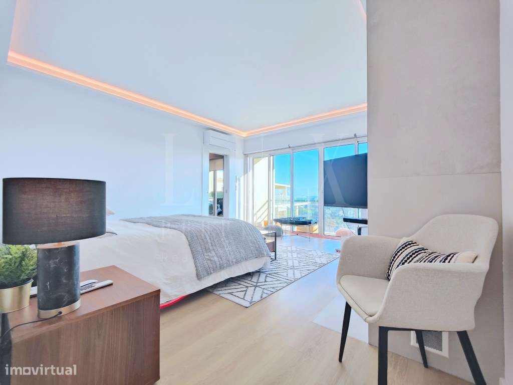 PENTHOUSE T5 DE LUXO COM VISTA FRONTAL DE MAR NO CENTRO DO ESTORIL-28