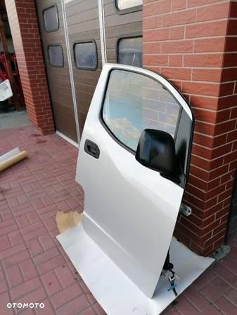 Drzwi prawe przednie kompletne Nissan NV 200 - 1