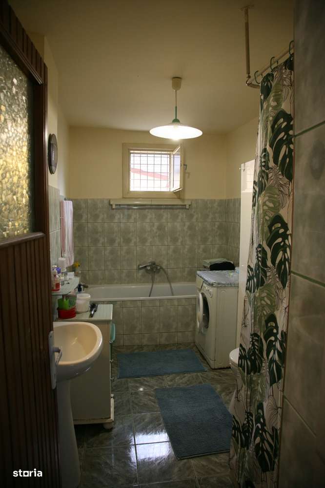 Casa solida din caramida in Zimandu Nou, renovata - Imagine principală: 3/14