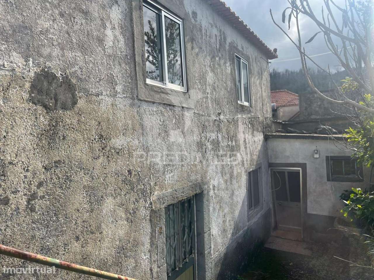 MORADIA EM PEDRA,COM TERRENO (1.000M2) E 2 PALHEIROS - Grande imagem: 5/14