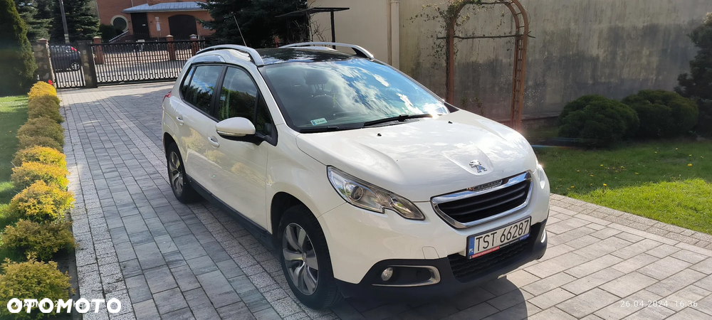 Peugeot 2008 1.2 VTi Allure - 3