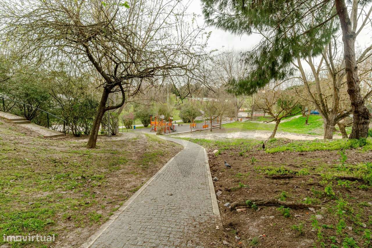 Apartamento T2 na Quinta da Lomba | Excelente Localização no Barreiro-22